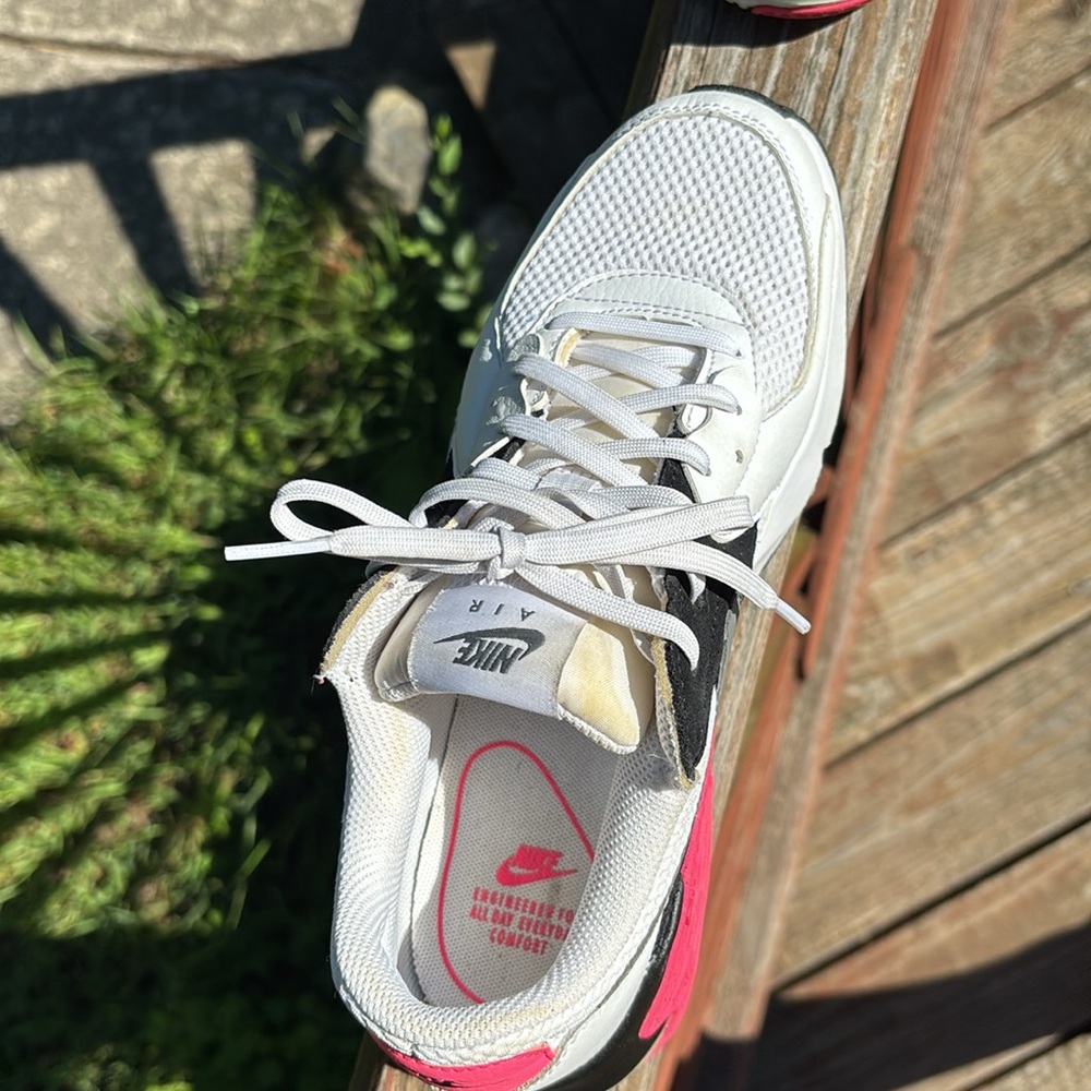 Nike Air Max White and Pink Athletic Sneakers - Picture 4 of 7